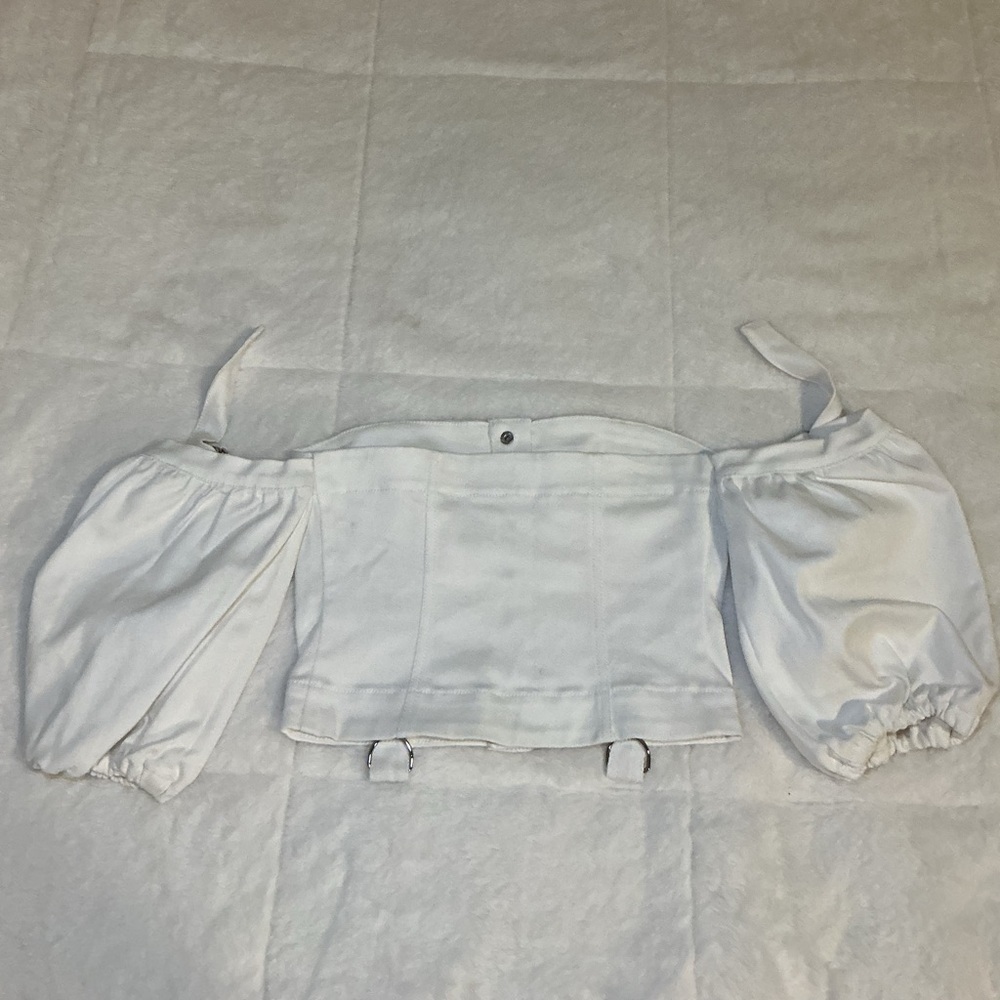 White Corset Belt with Silver Accents - Picture 2 of 4